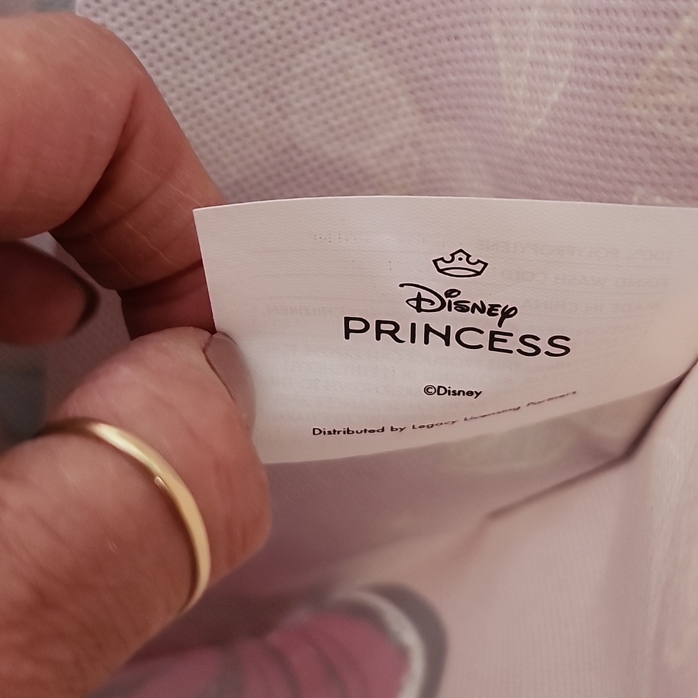 Set of Disney Princess Reusable Totes with a Bonus Silver Tote - Picture 8 of 16